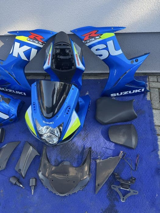 Suzuki gsxr 600 750 l1 l2 l3 l4 l5 l6 l7 owiewki części motogp lampa