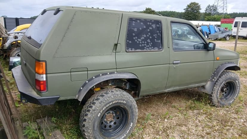 Nissan Terrano 2.7td mosty Patrol collowery klatka sierżant zamiana