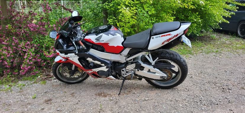 Sprzedam Honda CBR 929 RR Motocykl Pełno sprawny