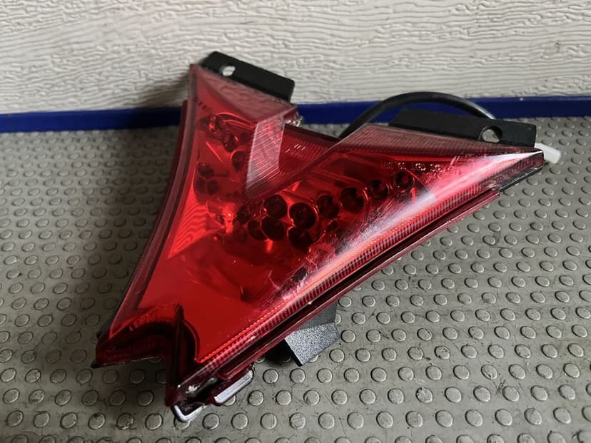 Lampa tył aprilia rs4  50 125 tuono