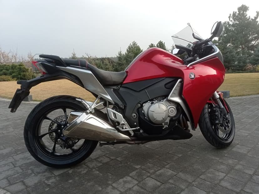 Honda VFR 1200 . 19 tys km  pełen serwis