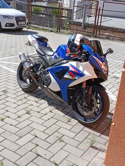 Suzuki gsxr k7 1000cc