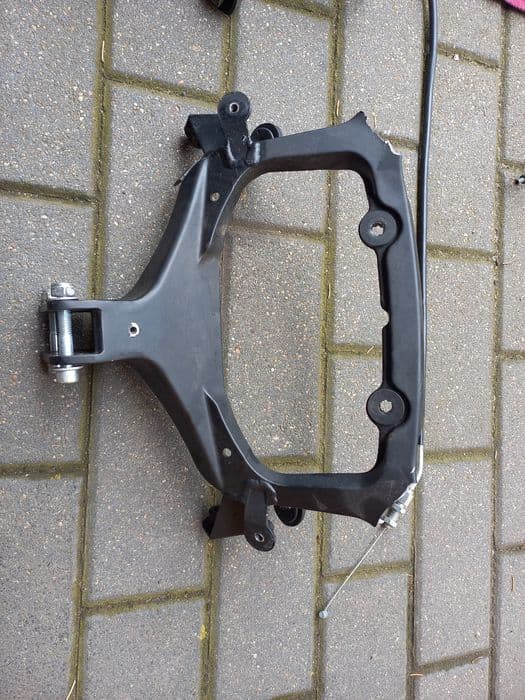 Suzuki hayabusa gen 2 rama z dokumentami chłodnica lampa lagi felga