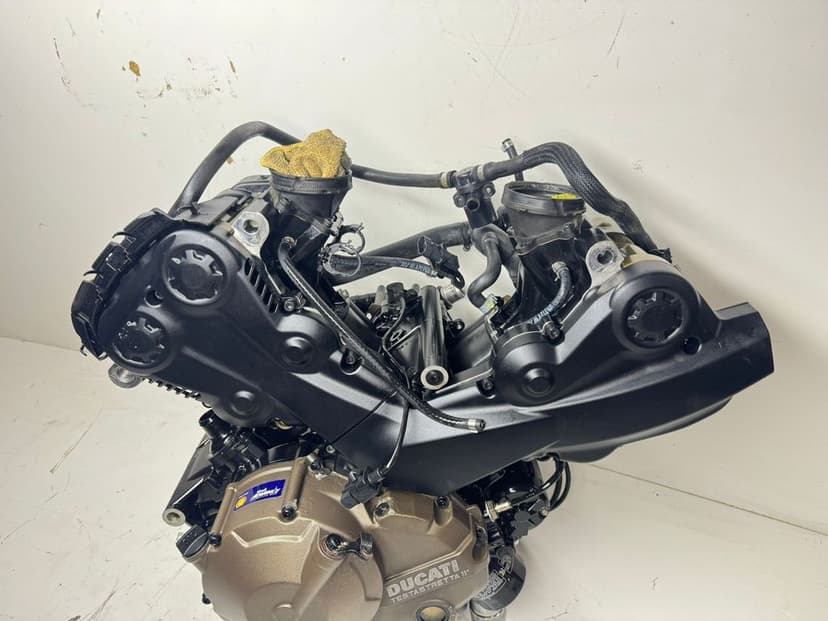 Ducati Monster 821 Silnik Kompletny Engine Motor 2017 Montaż ! 15 - 17
