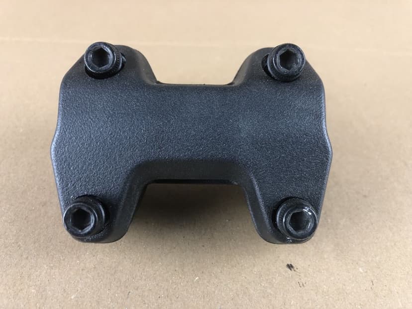 Ducati Monster 821 Mostek Mocowanie Kierownicy Uchwyt Cymbanty 2017