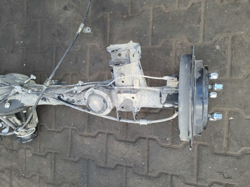 Suzuki Jimny IV 1.5 22r most tylny W15R niskie km