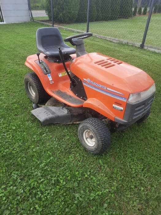 Kosiarka Traktorek Husqvarna YT 130