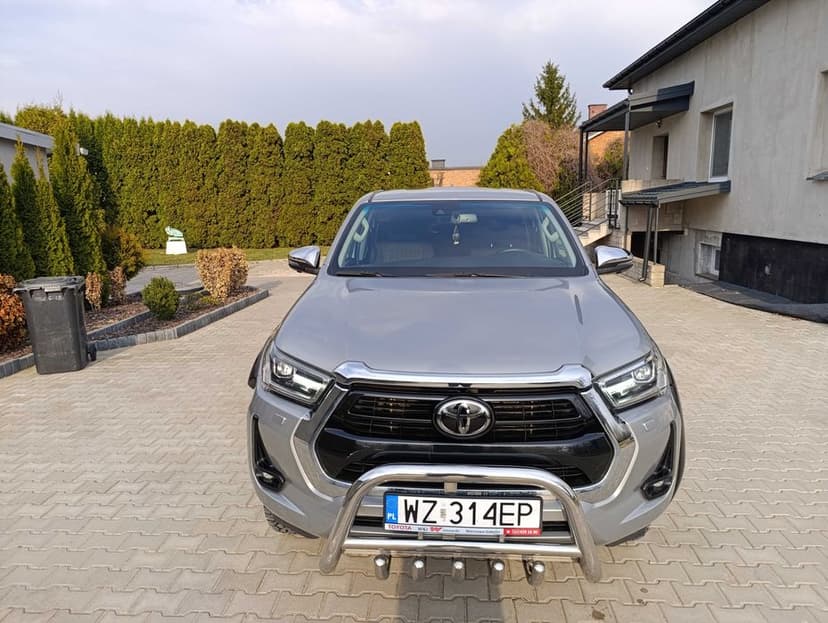 Toyota Hilux 2.8 D-4D 204 KM z 2021 | Salon PL