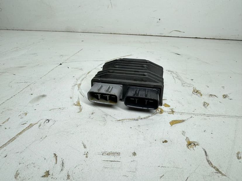 Ducati Monster 821 Regulator Napięcia 15 - 17