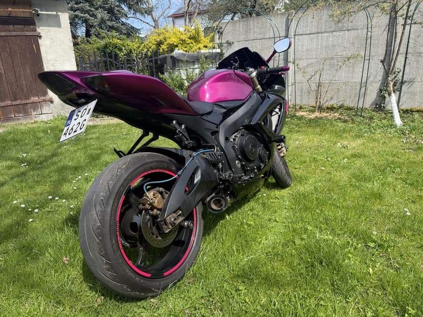 Suzuki GSXR 600 K7