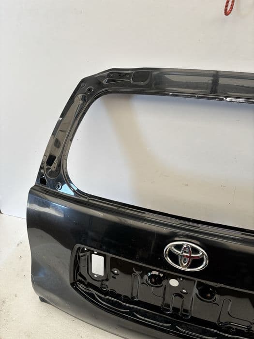 Toyota Land Cruiser 150 J150 klapa tył tylna bagażnika pokrywa