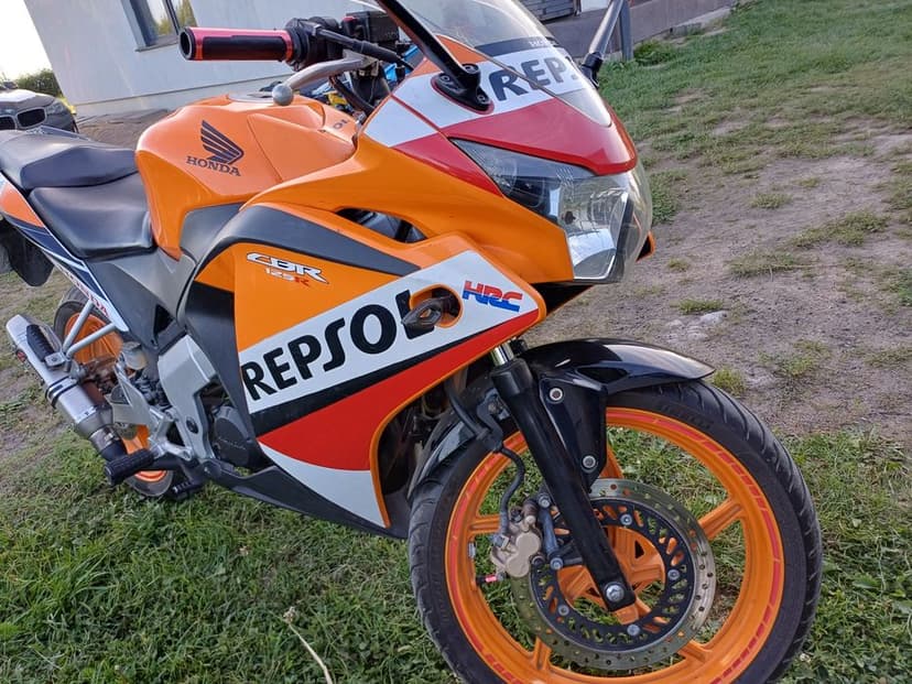Honda CBR 2016r 125 REPSOL