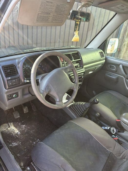 Suzuki  jimny 1.5 ddis stan piekny warty uwagi i zdrowy