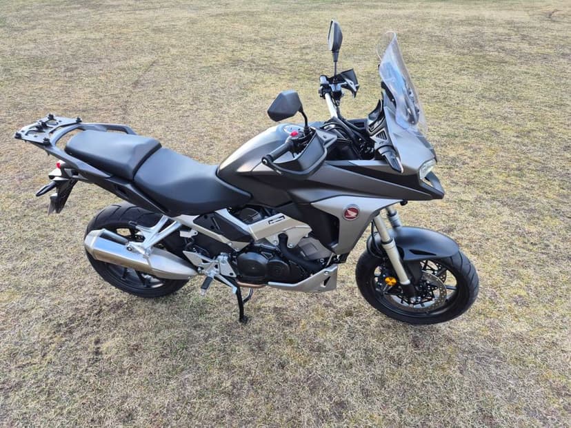 Jak NOWA Honda VFR 800 X Crossrunner / ABS / Full LED / TC / cross