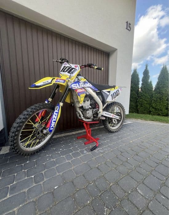Suzuki RMZ 250  na wtrysku 2011r.