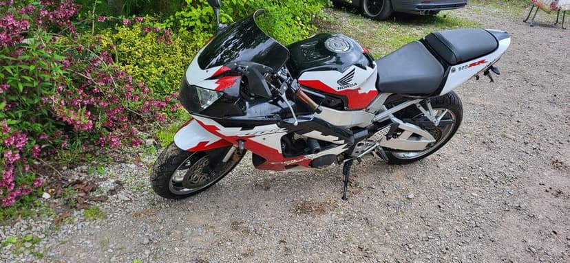 Sprzedam Honda CBR 929 RR Motocykl Pełno sprawny