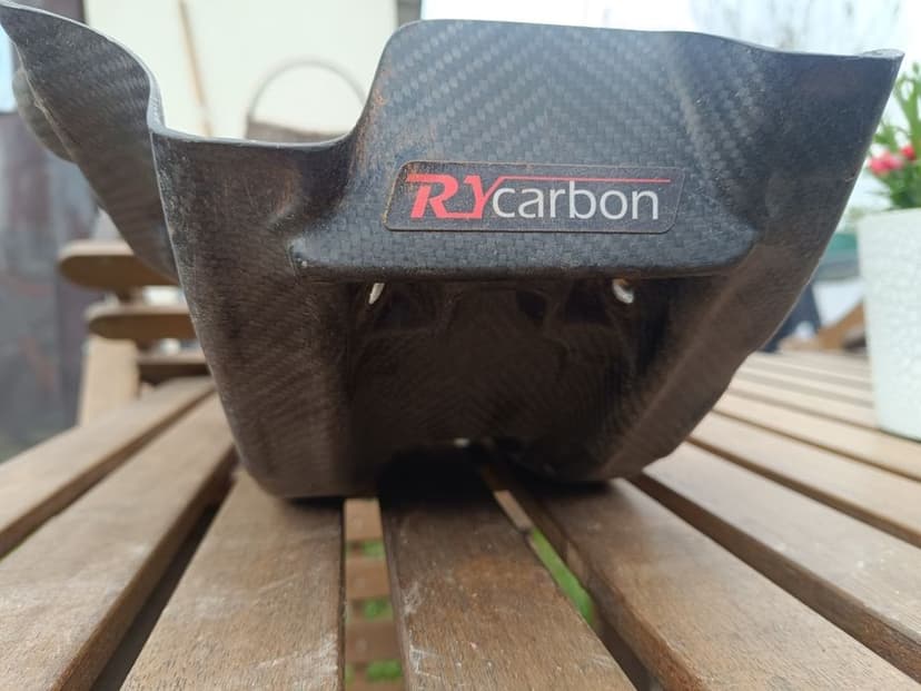 Plastiki  Husqvarna Fc 250 i inne KTM osłona carbon