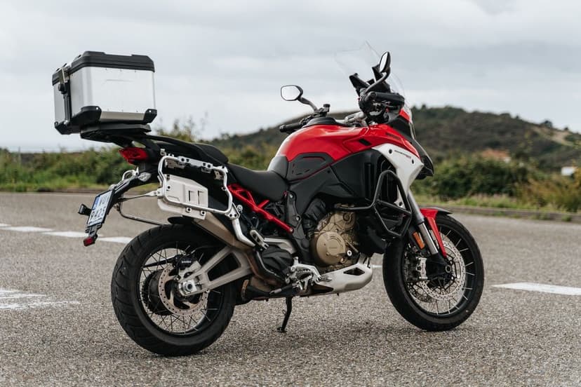 Ducati Multistrada V4 Rally (2024) - Wypożyczalnia Motocykli Warszawa | Rent Motorcycle Warsaw