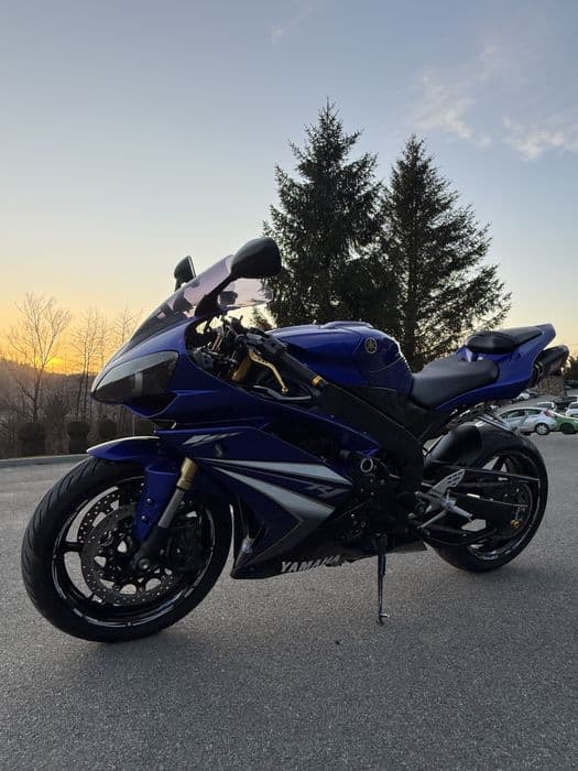 Yamaha R1 RN19 Yoshimura 2008 rok