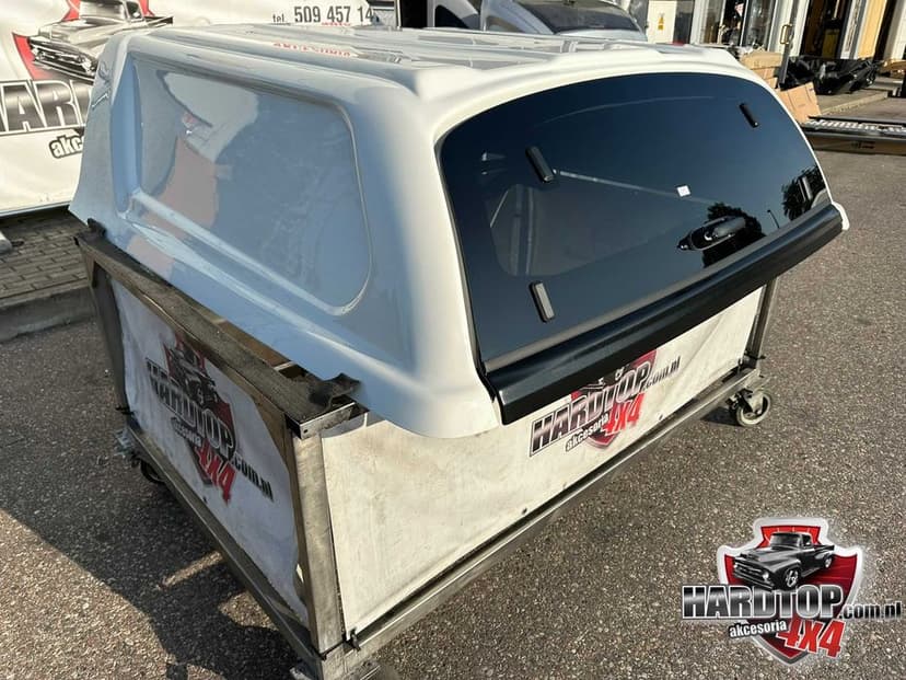 Zabudowa Paki PREMIUM HARDTOP boki pełne TOYOTA HILUX 2016+ Bez szyb