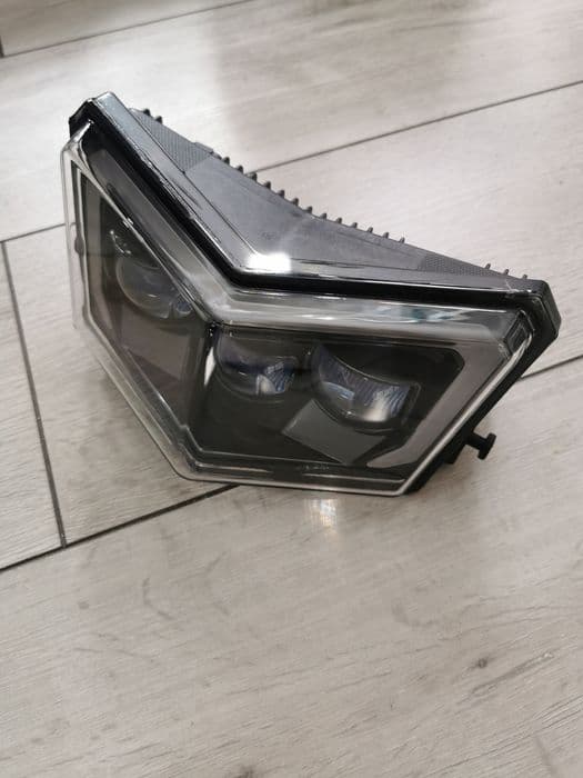 Polaris sportsman lampa centralna led reflektor szperacz ring