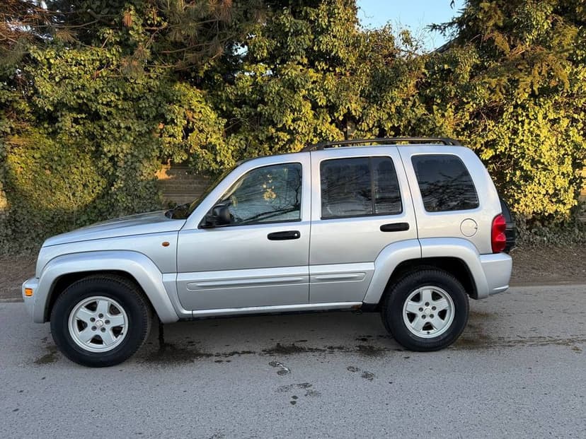 Jeep Cherokee 2.8 diesel Automat 4x4 Hak 2003r 2-wł w Polsce