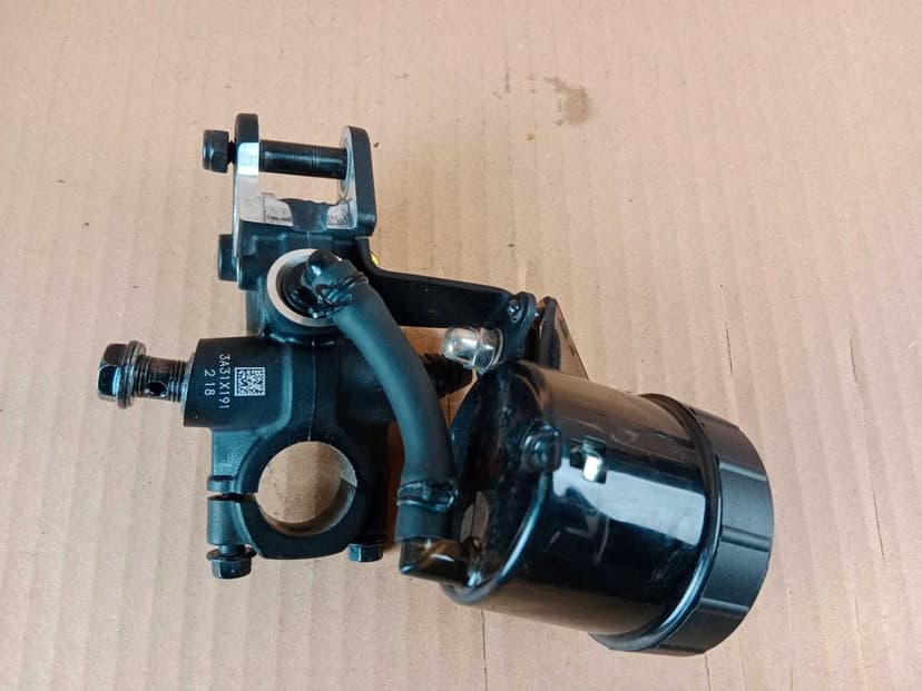 Aprilia RS 660 Pompa Hamulca Przedniego Brembo + Zbiorniczek  20-25