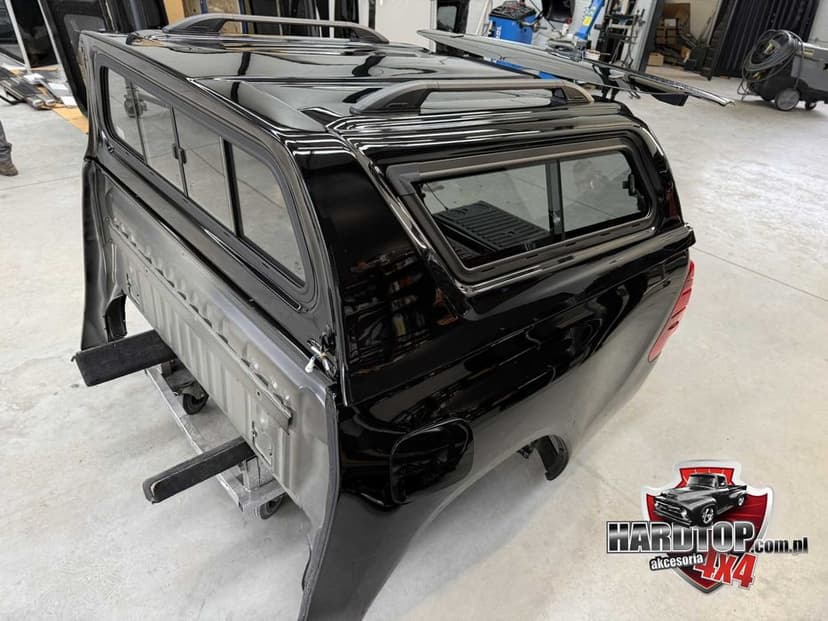 Zabudowa Paki PREMIUM HARDTOP (Szyby Przesuwne) TOYOTA HILUX 2015+ 4x4