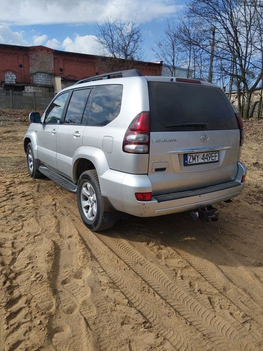 Toyota Land Cruiser 120 rok 2008