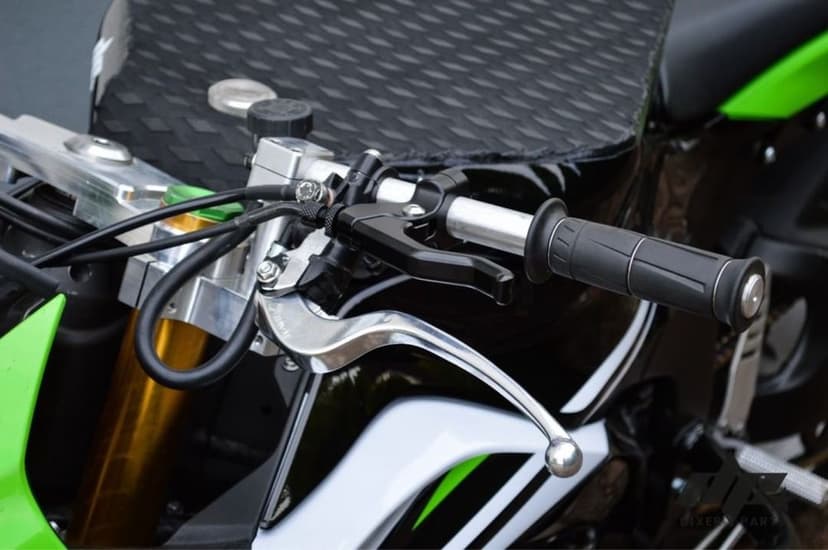 Kawasaki ZX6R 636 stunt