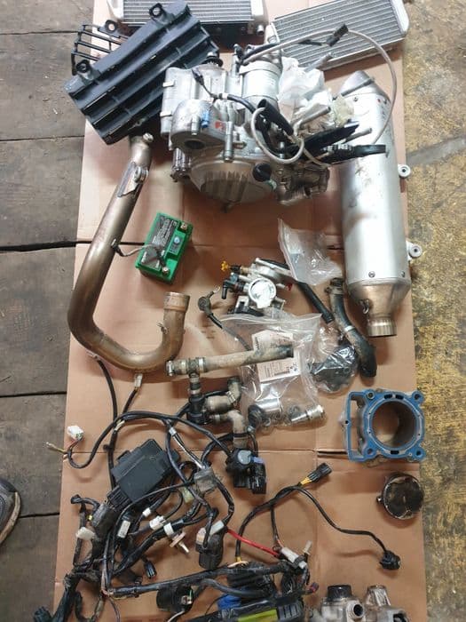 Czesci silnik elektryka ktm exc250f elektryka silnich tlumik chłodnice