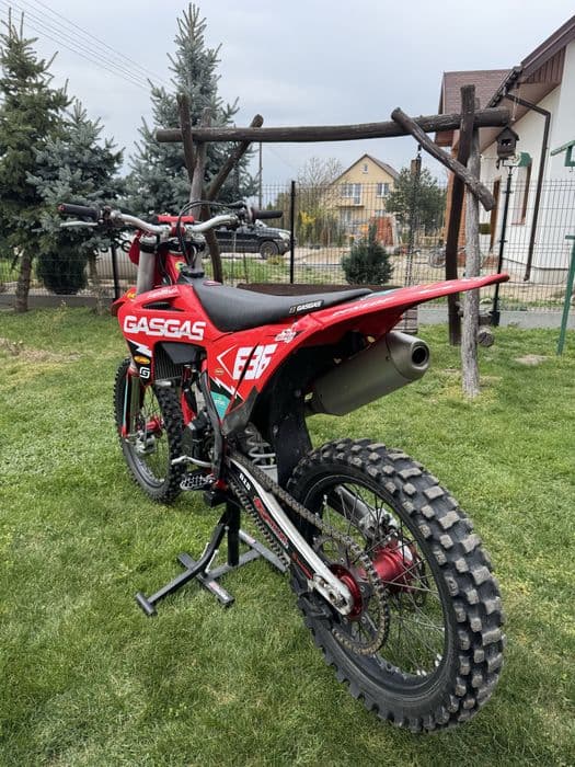 Gas Gas MC250F 2021 jak KTM