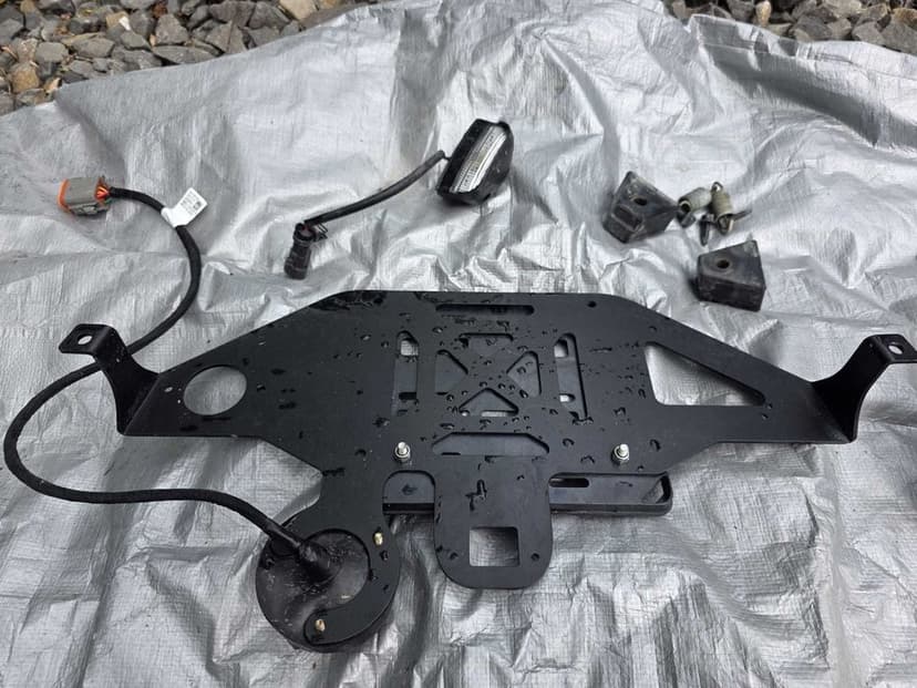 Polaris RZR XP 1000 tlumik + obudowa + osłona + ramka + lampka