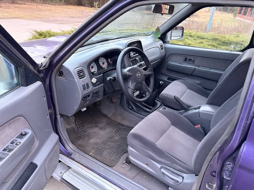 NISSAN NAVARA D22 wyciągarka DRAGON klimatronik opony M/T 4x4 webasto