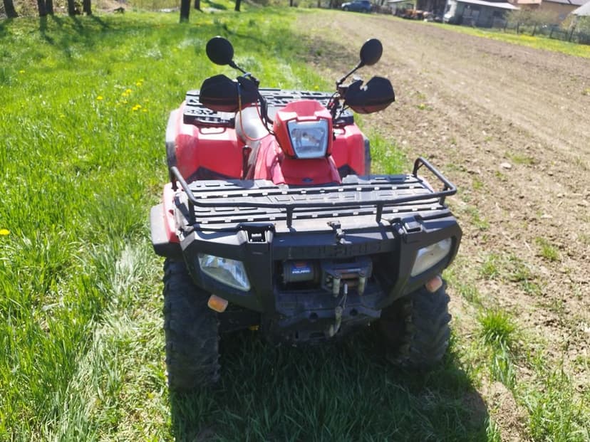 Polaris sportsman 800 zarejestrowany.