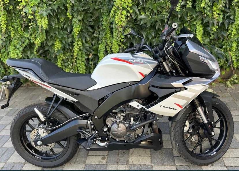 Sprzedam Aprilia Tuono 125 2022r. 13'490 zł Tylko 5500 km przebiegu