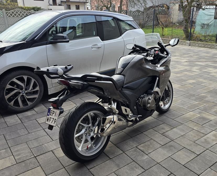 Honda VFR 1200F DCT 2015 automat BEZWYPADKOWA