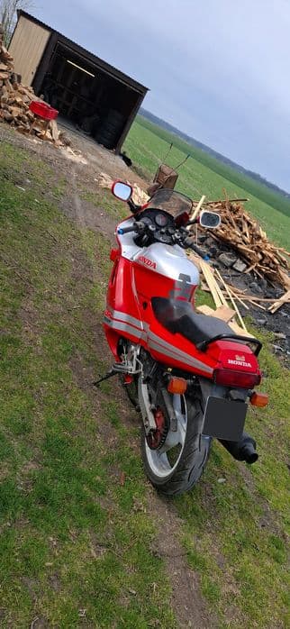 Honda cbr 600 f1 pc19