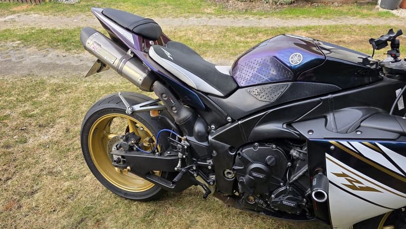 Yamaha R1 RN22 2010r. SALON POLSKA