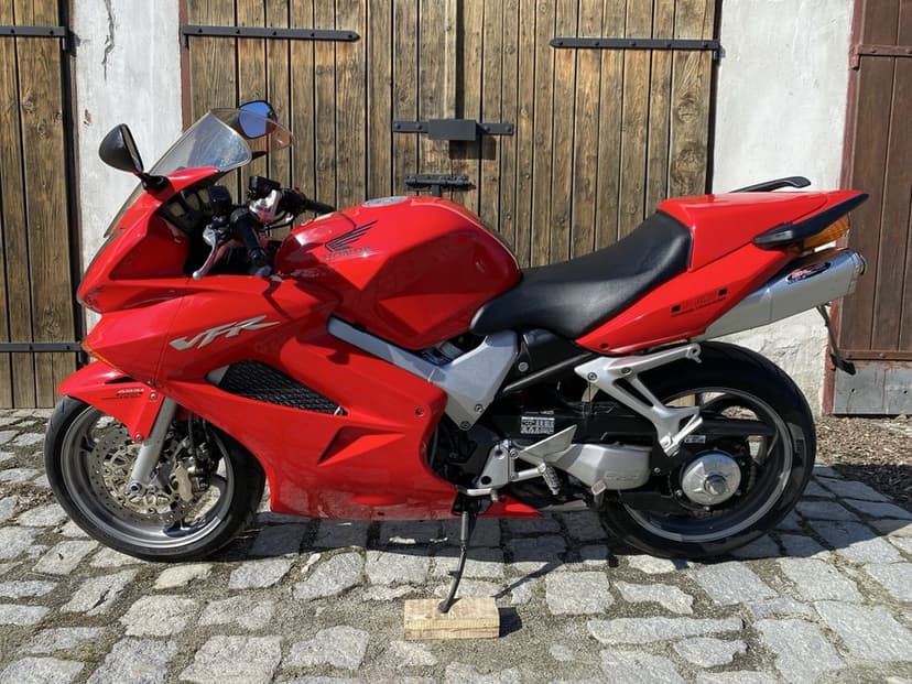 Honda VFR 800 Piękna Sprowadzona