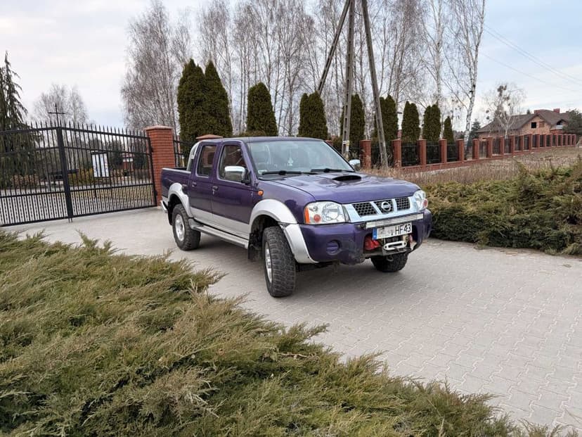 NISSAN NAVARA D22 wyciągarka DRAGON klimatronik opony M/T 4x4 webasto