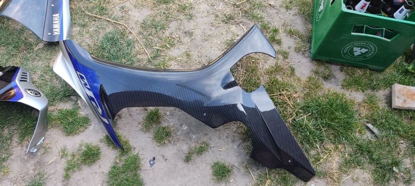 Yamaha R1 M czasza owiewki nakładka baku carbon rn32 rn49