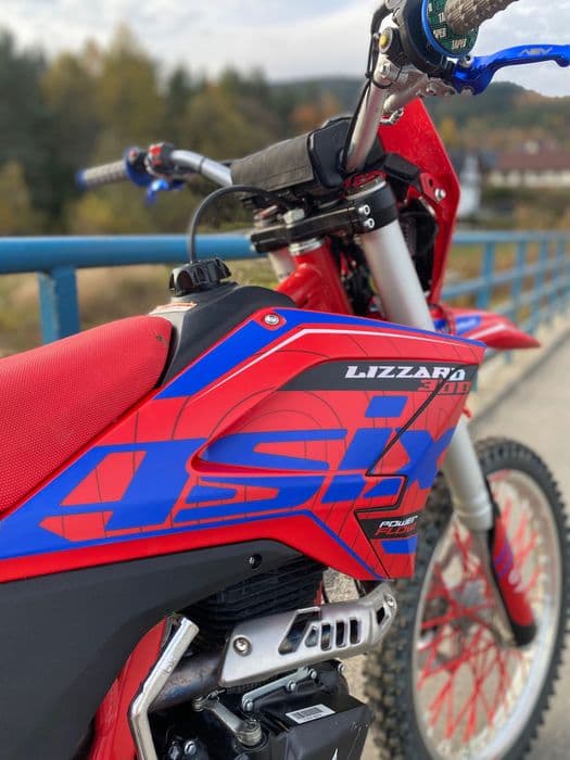 Cross asix lizard 300 JAK NOWY