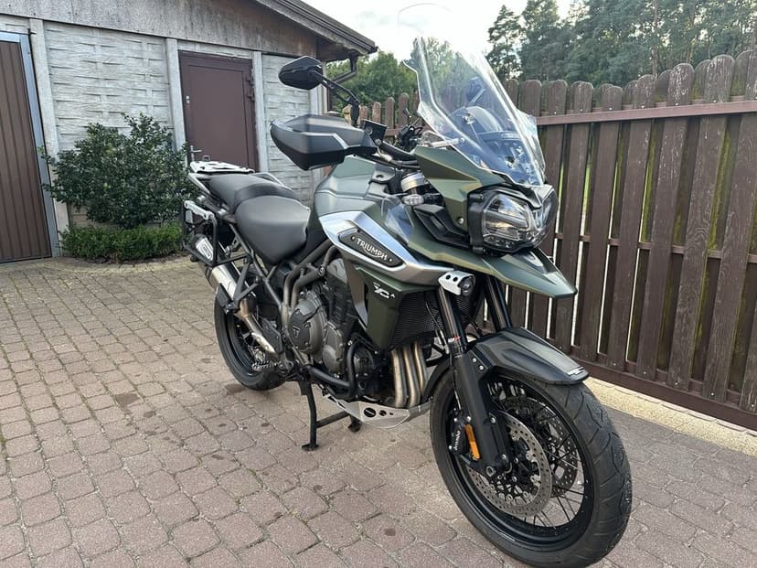 Triump Tiger 1200 XCA - najbogatsza wersja, Matt Khaki Green