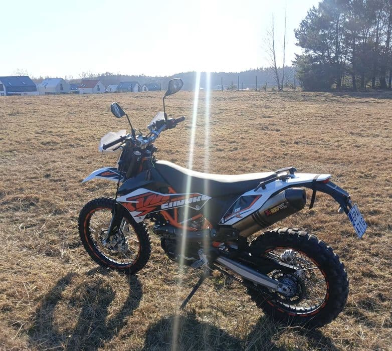 KTM 690.  701  Husqvarna