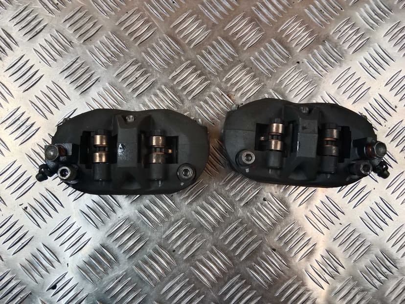 Kawasaki ZX14R Zaciski Hamulcowe Przód Przednie Zacisk Klocki 16-20