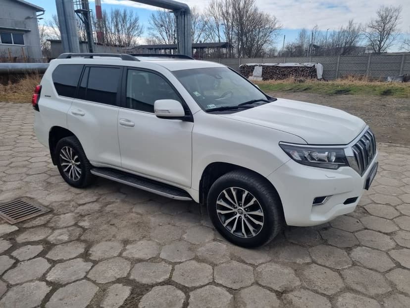Toyota Land Cruise 2.8 D-4D Invicible 7 osobowy