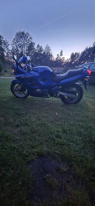Suzuki GSXF 600 możliwa zamiana