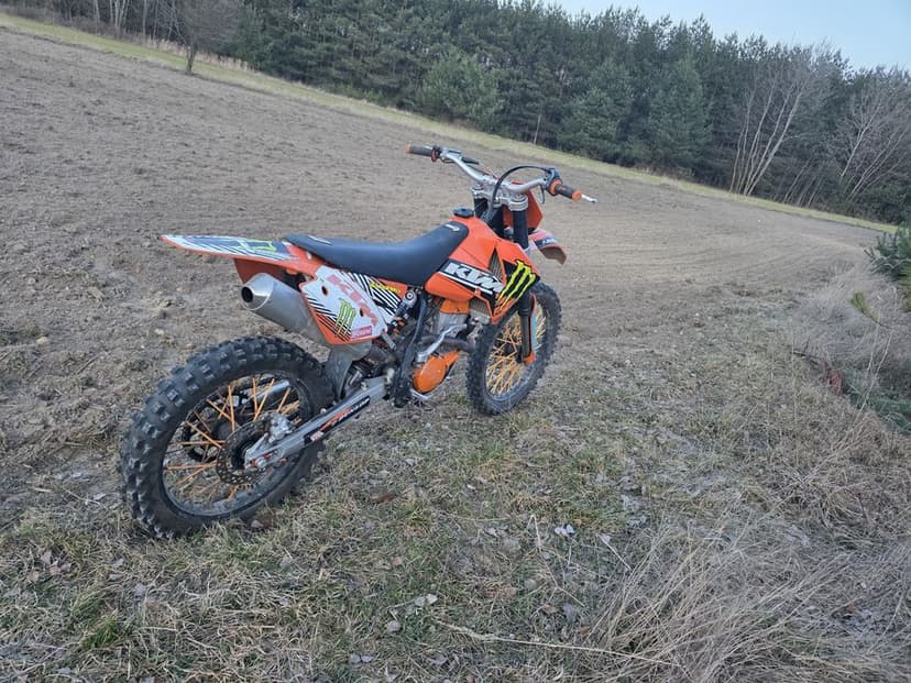 -- KTM SX-F 250 --