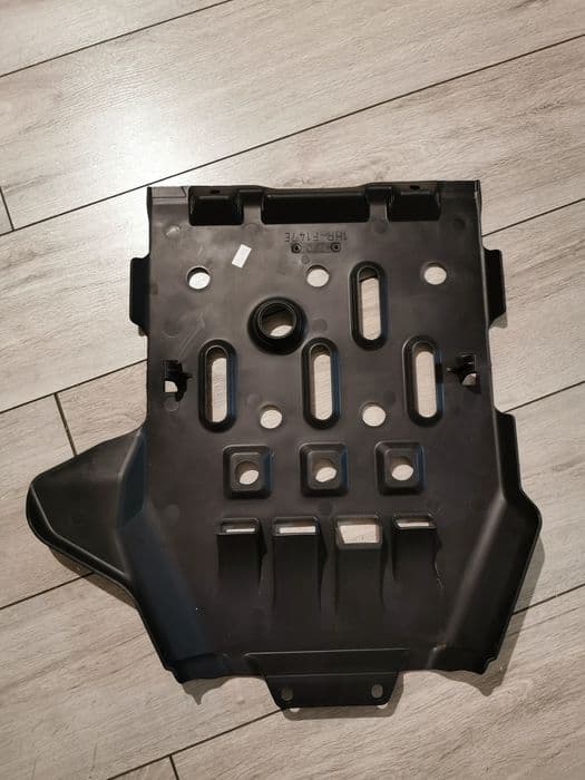 Yamaha grizzly kodiak osłona owiewka dolna ramy silnika slizg